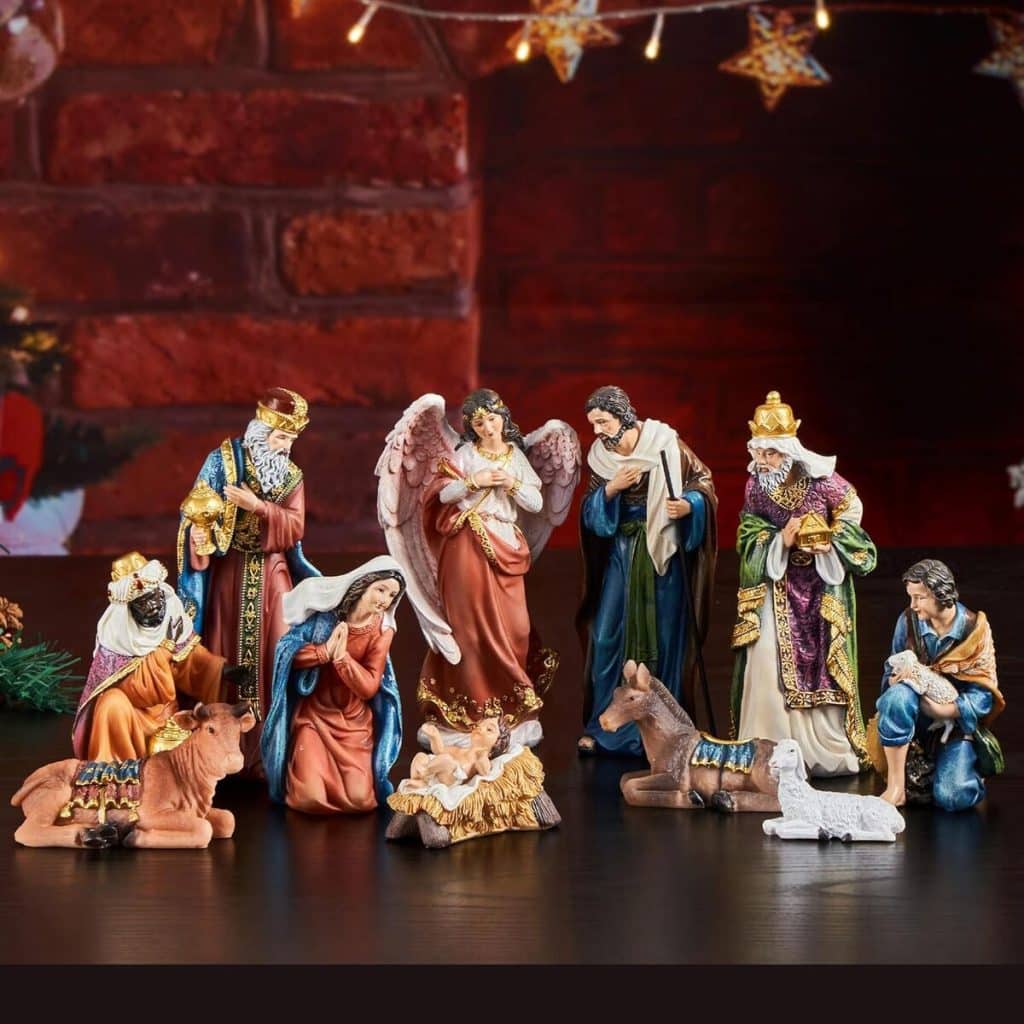 Avis sur la crèche de Noël 15 cm de TOETOL : 13 pièces en résine