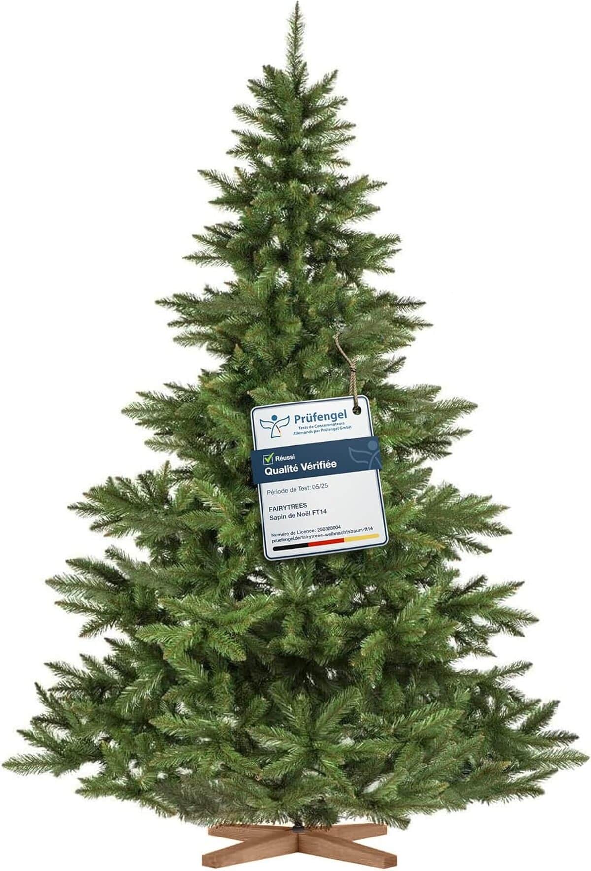 Test du sapin de Noël FairyTrees NORDMANN 220cm : un arbre artificiel avec support en bois