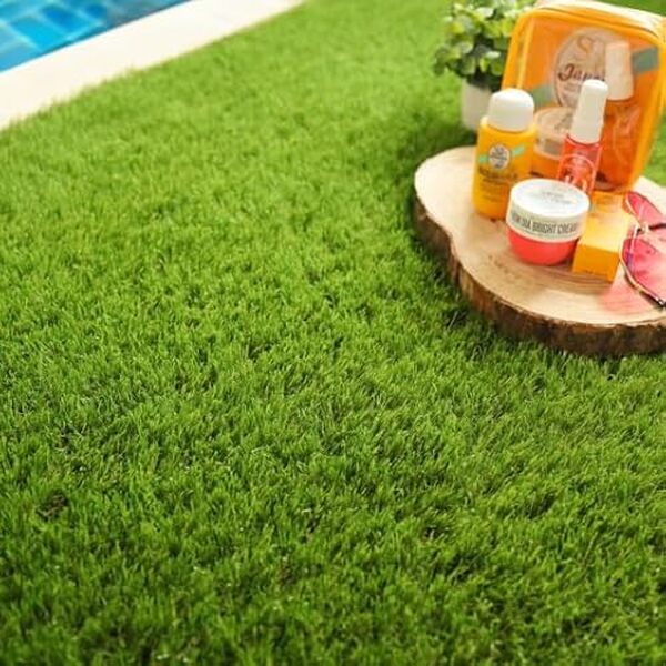 Explorez notre gazon synthétique Vincennes 35mm : qualité premium, durabilité exceptionnelle et installation simple en rouleau de 3x5m pour transformer votre jardin. 