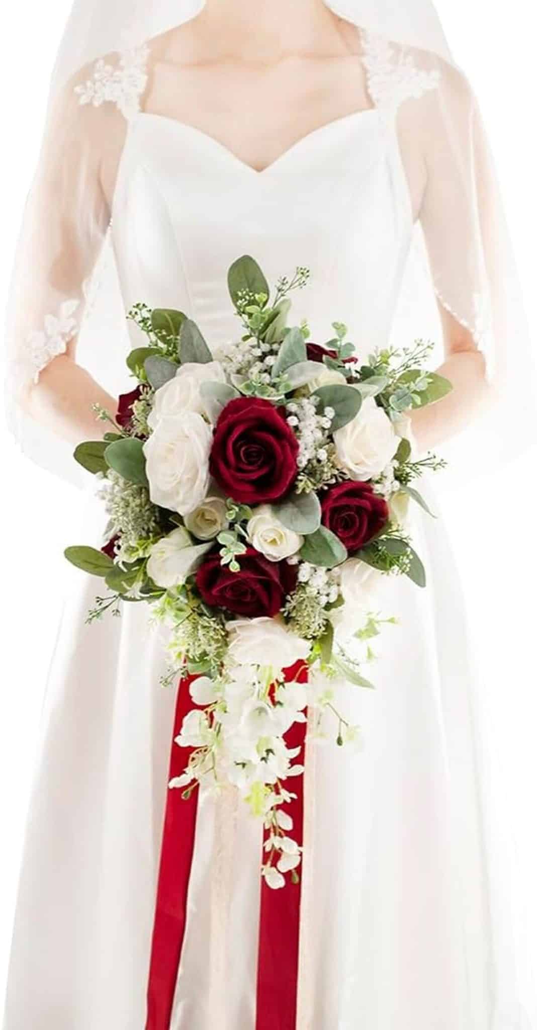 Avis sur le bouquet de mariage cascades Floinla bordeaux et blanc