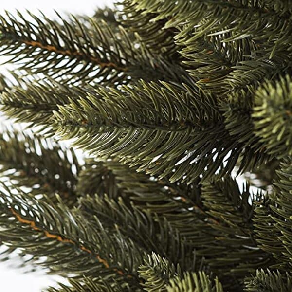 Découvrez notre test détaillé du sapin de noël Deluxe 250 cm. Qualité, design et durabilité à la loupe pour bien choisir votre sapin.